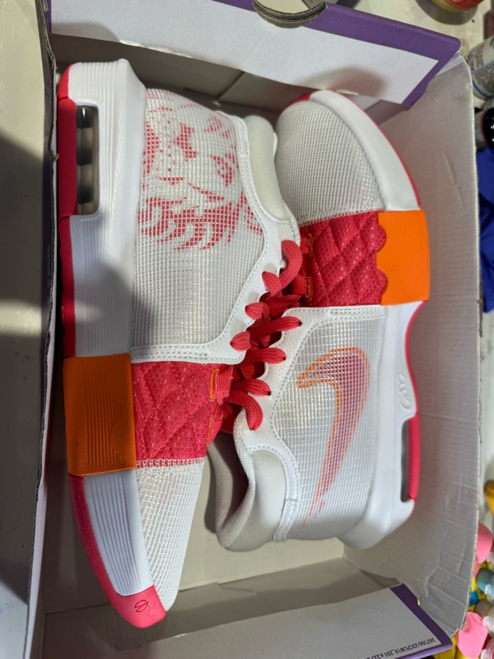 Nike LeBron Witness 8 VIII White Pink Orange Men 9.5 / Women 11 NIB